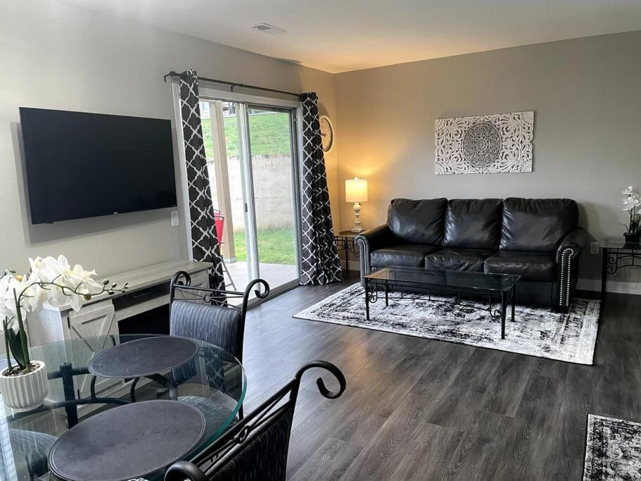 New Remodeled Luxury Condo By The Lake, No Stairs! Branson Esterno foto